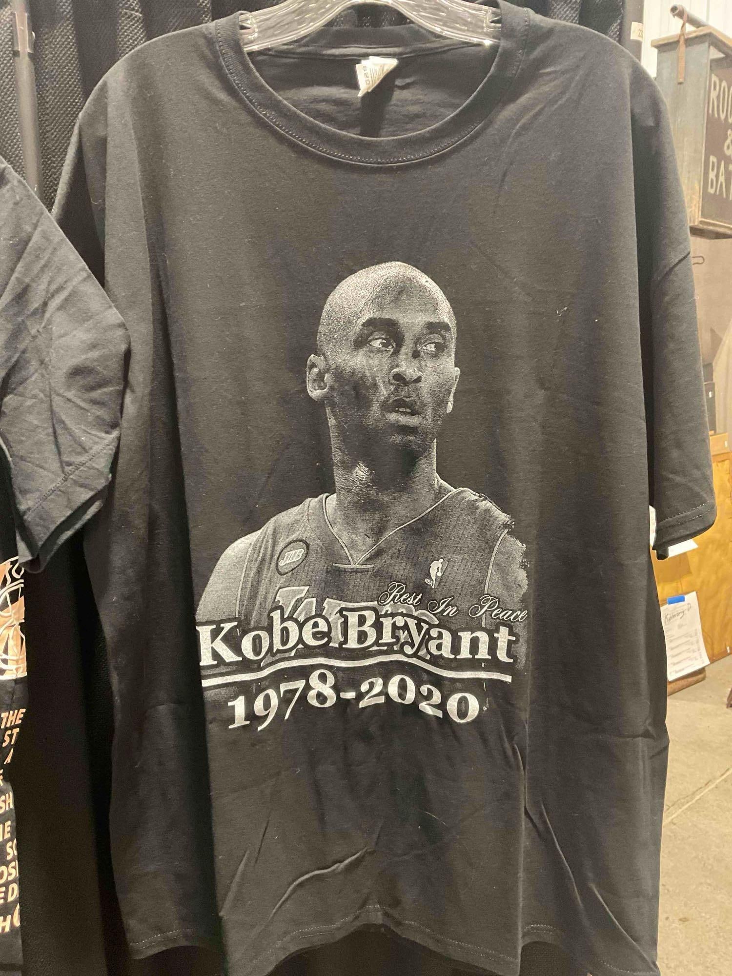 3 pcs Sports Shirts, incl. Air Jordan Graphic Tee Size M & Fruit of the Loom Kobe Bryant Size XL. - 3