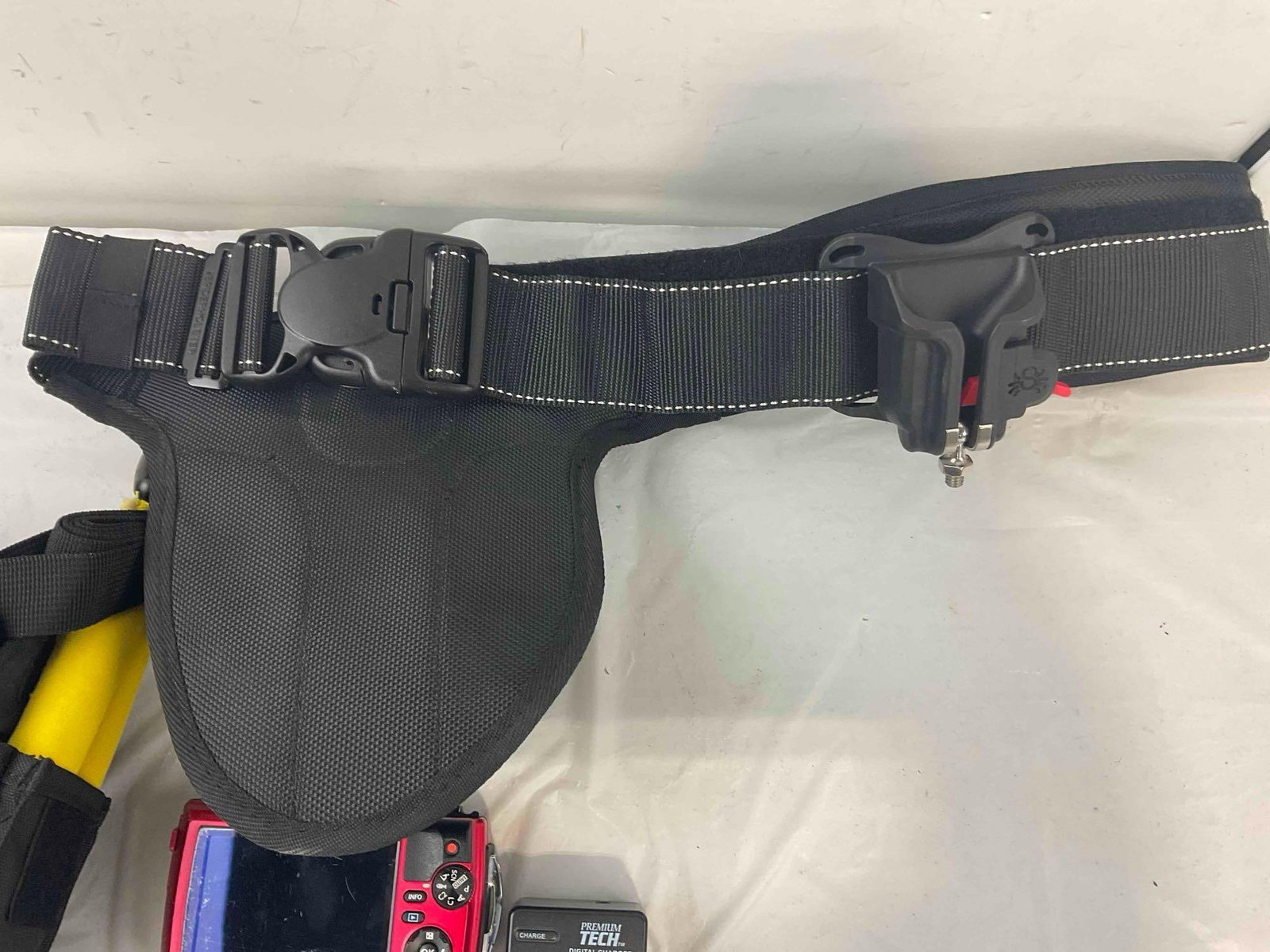 5 pcs Camera & Film Equipment, incl. SpiderPro Camera Holster Belt & Olympus Stylus TG-4. - 9