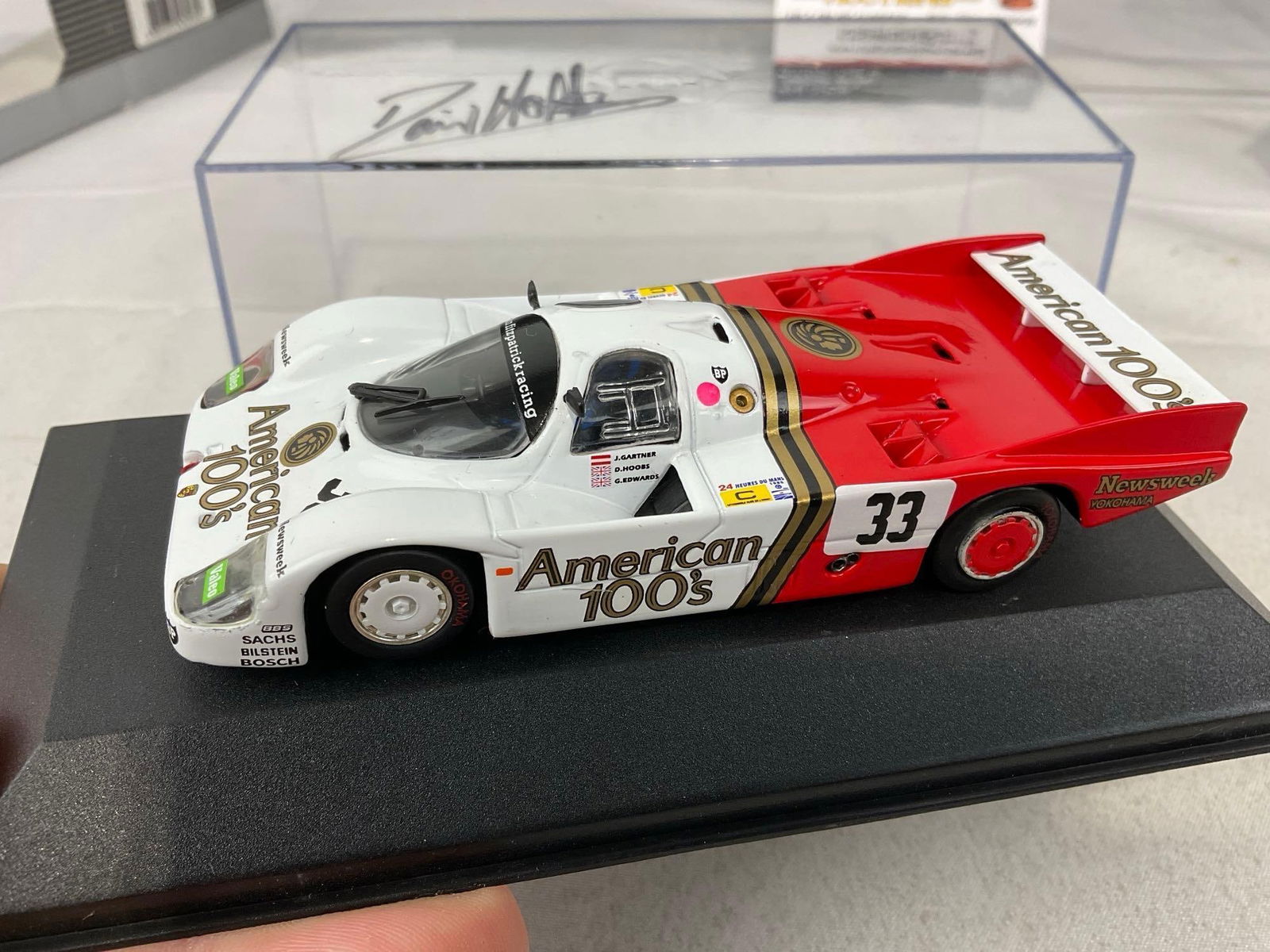 2x 1/43 Scale Diecast Cars, Quartzo & Spark, Porsche 956 Le Mans 1985, 1 signed by David Hobbs - 6