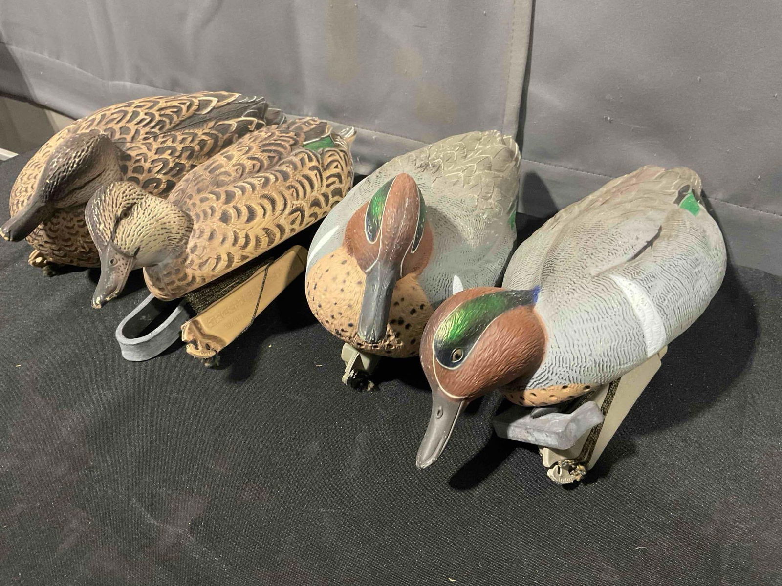 4 pcs Greenhead Gear Green Winged Teal Plastic Duck Decoys, Hens & Drakes. Very Good Cond. - 3