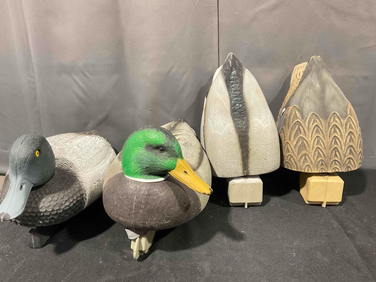 4 pcs Plastic Duck Decoys, incl. Cabela's & Greenhead Gear. Very Good Condition. See pics.: 4 pcs Plastic Duck Decoys, incl. Cabela's & Greenhead Gear. Very Good Condition. Minor wear indicative of age and use, otherwise in very good condition. Largest measures 17" x 9" x 10" DM-5600&nbs