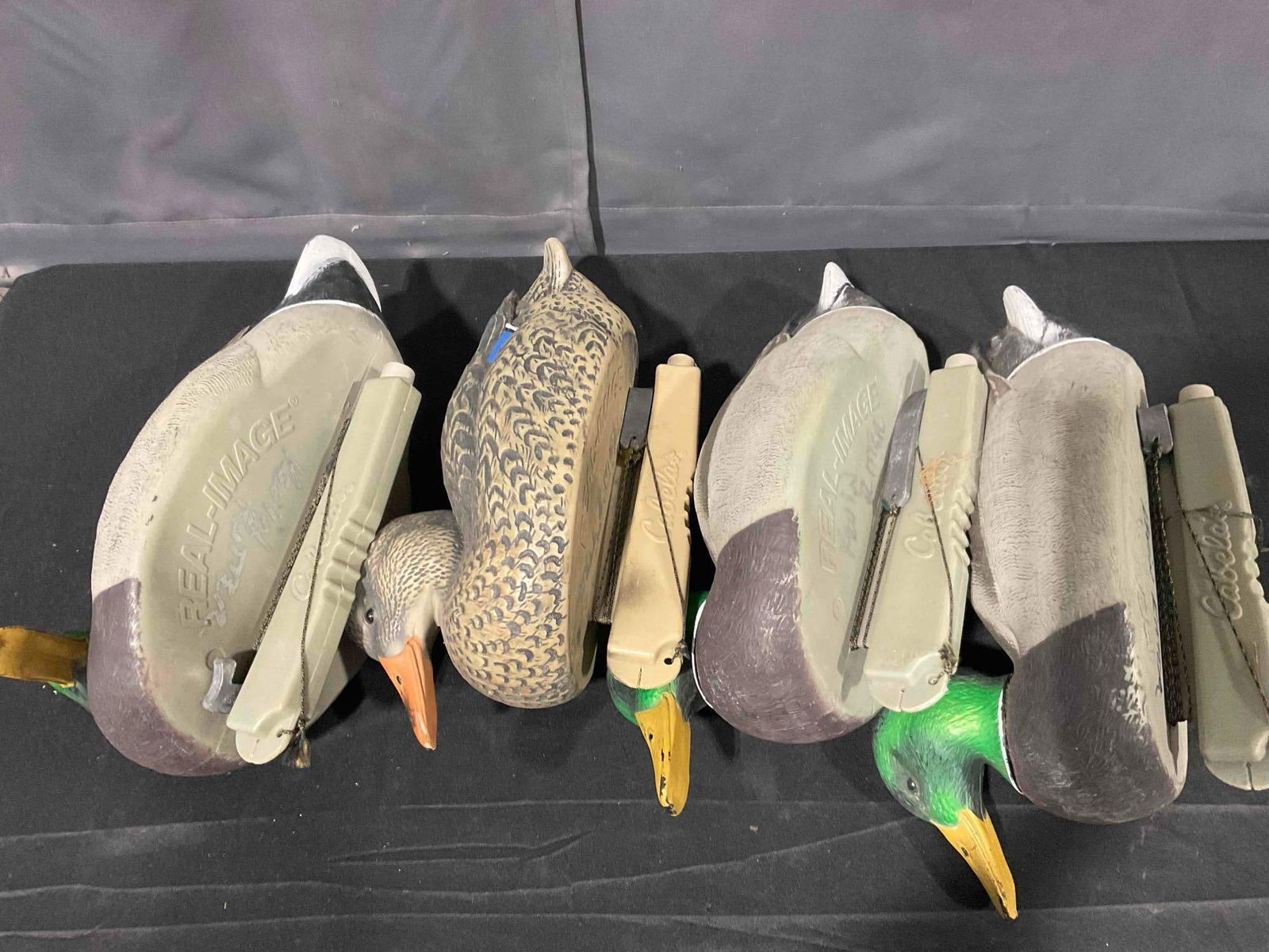 4 pcs Cabela's Real Image Plastic Mallard Duck Decoys, Hen & Drakes. Very Good Condition. - 7