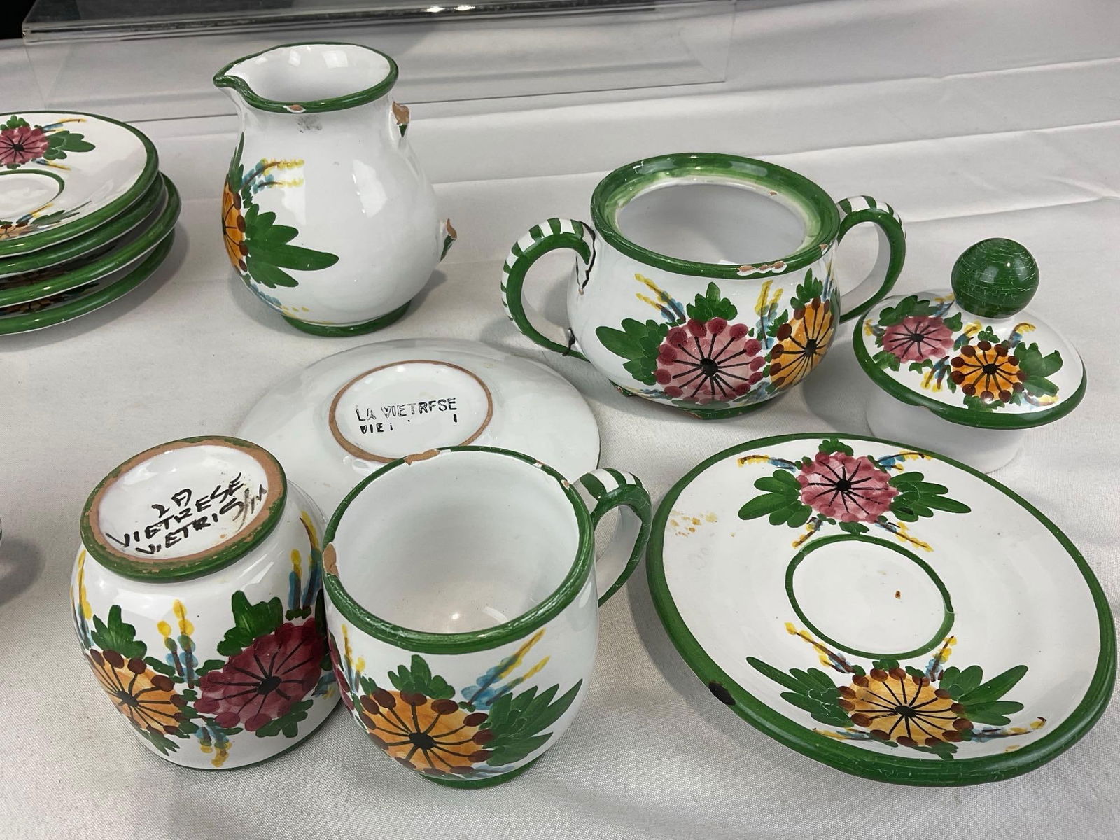 La Vietrese Vietris Italian Porcelain Set, some chips, Handpainted pattern, 15 pieces - 4