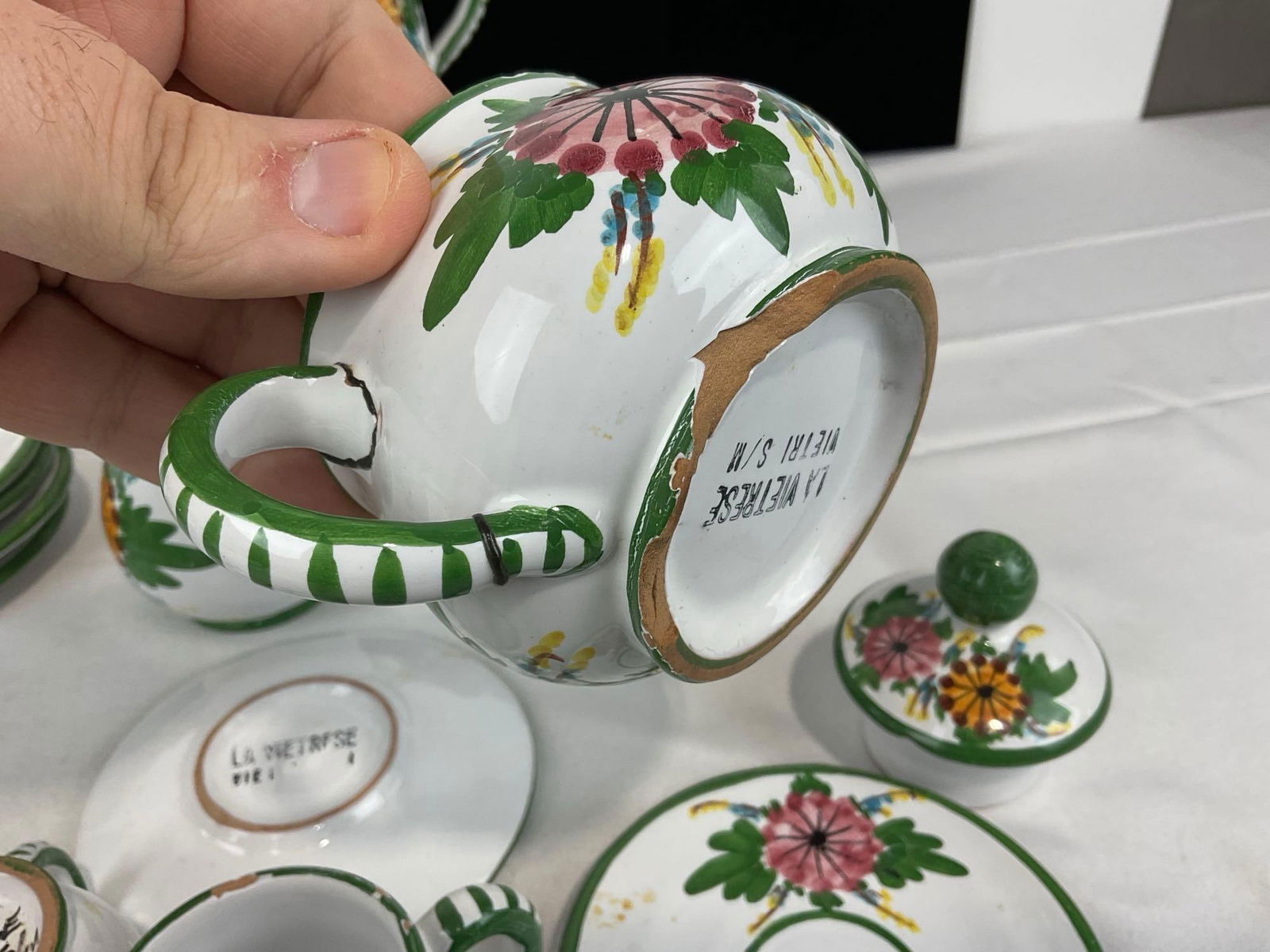 La Vietrese Vietris Italian Porcelain Set, some chips, Handpainted pattern, 15 pieces - 5