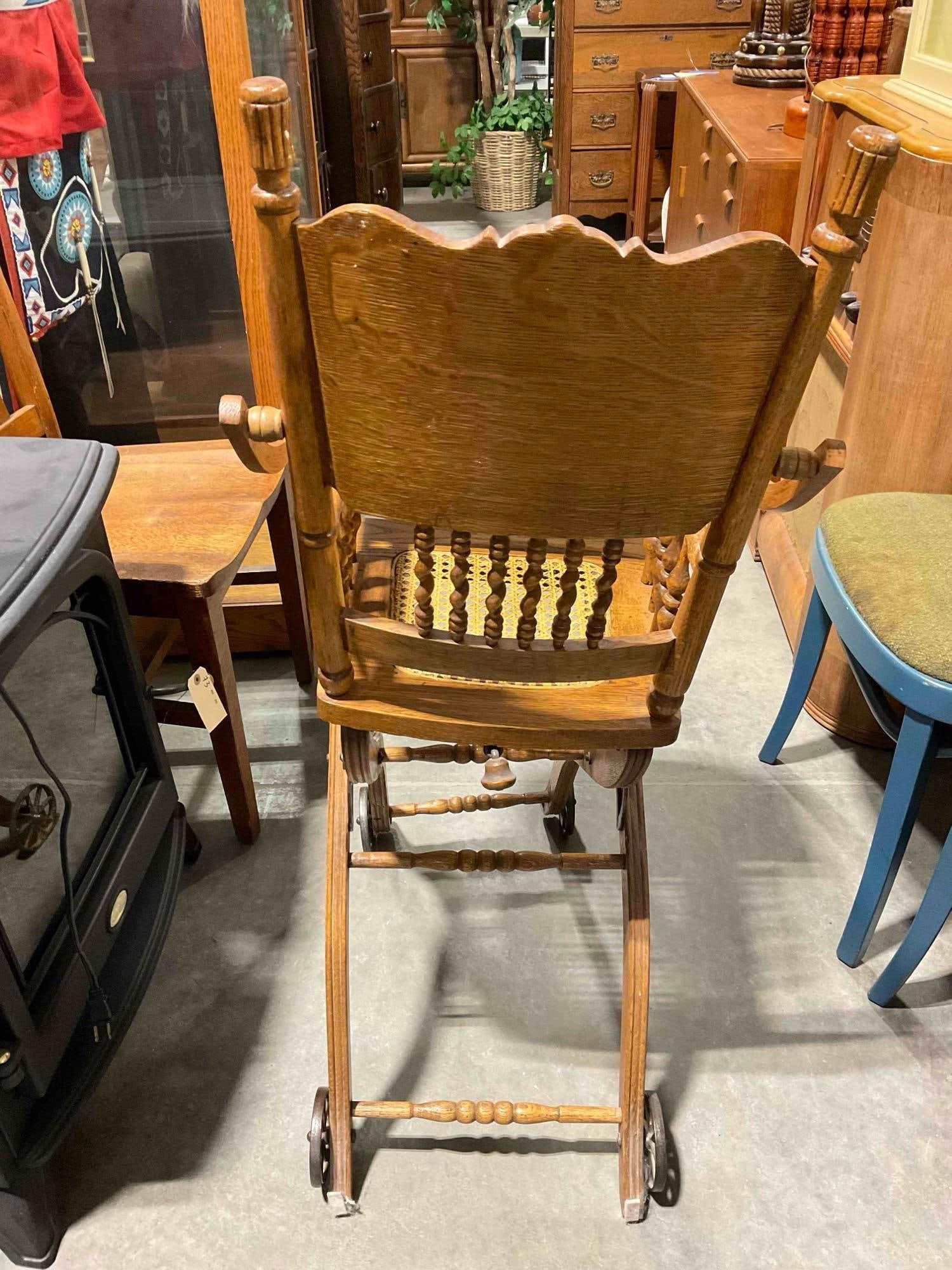 Beautiful Antique Oak Pressback High Chair w/ Caned Seat & Tray. Very Good Condition. See pics. - 4