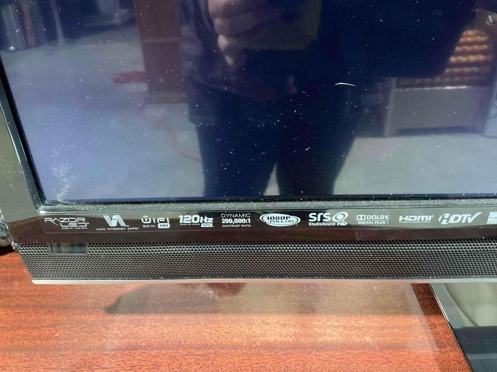 Vizio TV Model M470SL w/ Remote. Measures 43" x 29" x 10" Tested, Works. Excellent Condition. - 5