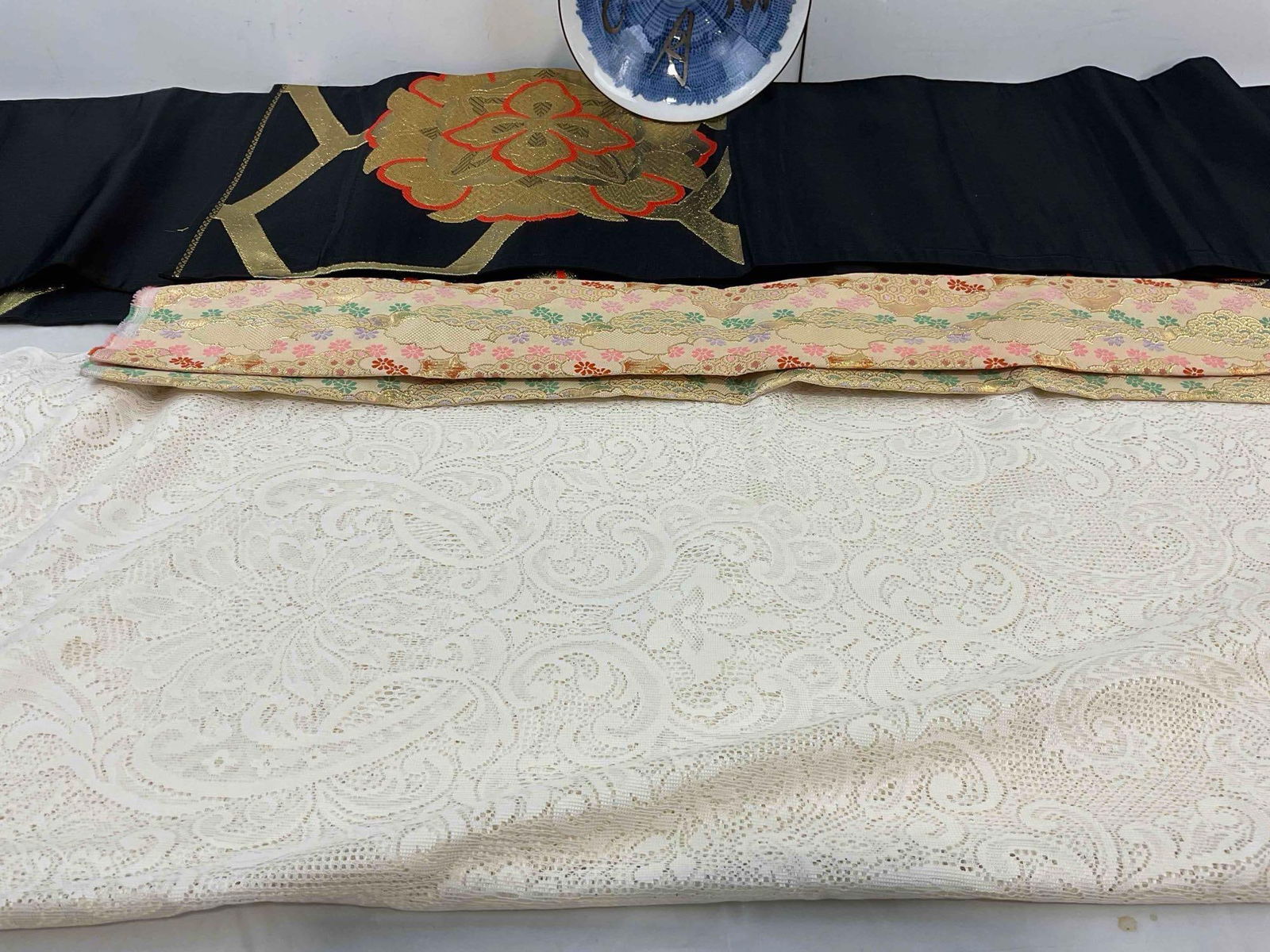 4 pcs Decorative Collection, incl. Japanese Ceramic Bowl, 2x Japanese Textiles & More! See pics. - 5