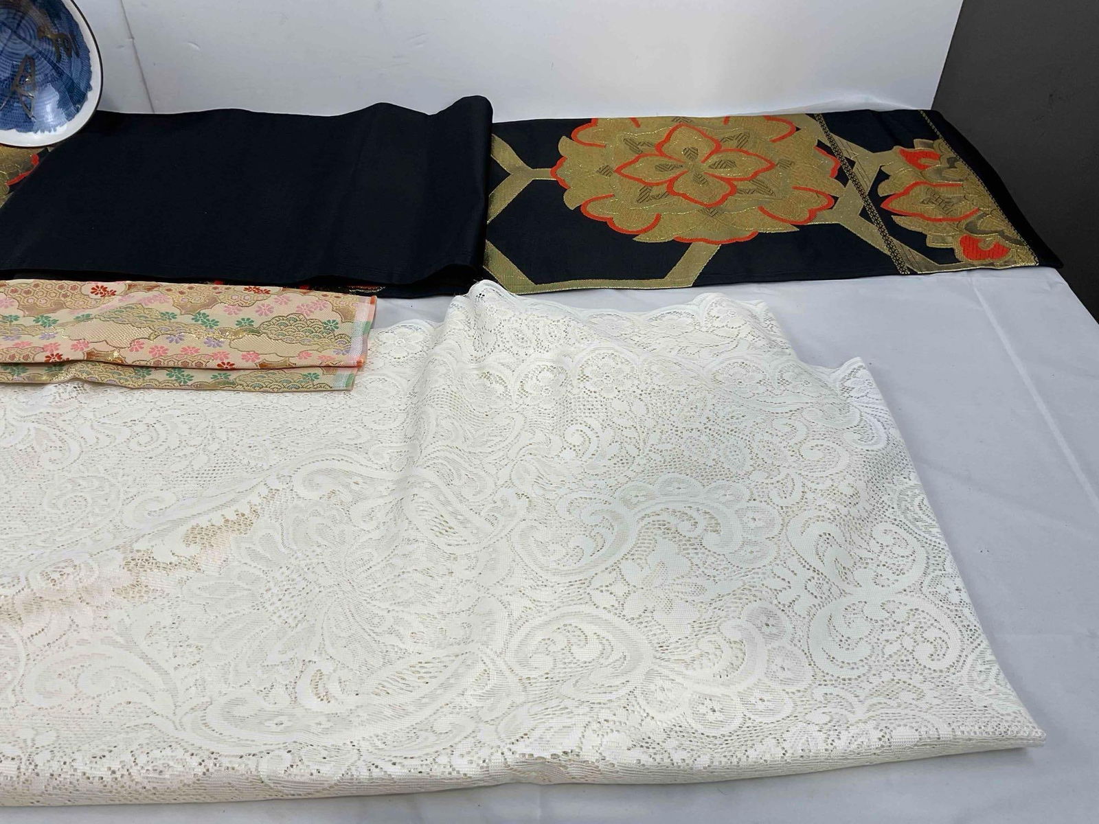 4 pcs Decorative Collection, incl. Japanese Ceramic Bowl, 2x Japanese Textiles & More! See pics. - 6