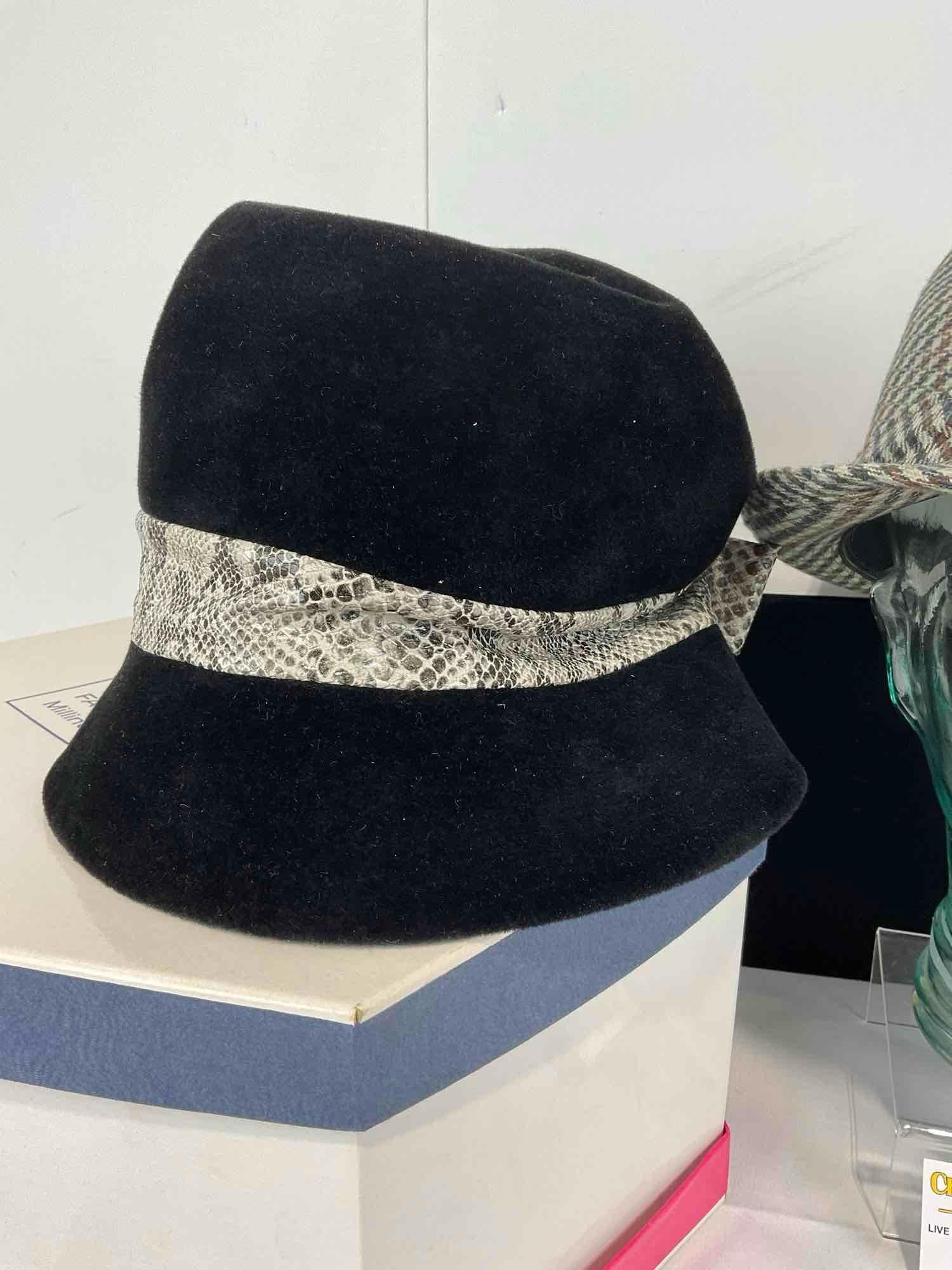 Plaid Dobbs Fedora Hat Size 7 1/2 & Sears Millinery, Corona made in Italy, Cloche Style Hat in box - 3