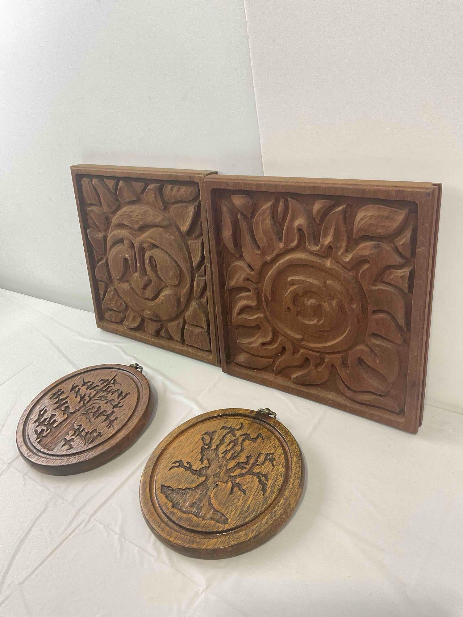 4 pcs Vintage Wood Wall Carvings, incl. 2x Panelcarve Suns & 2x Trees. Excellent Condition. - 2