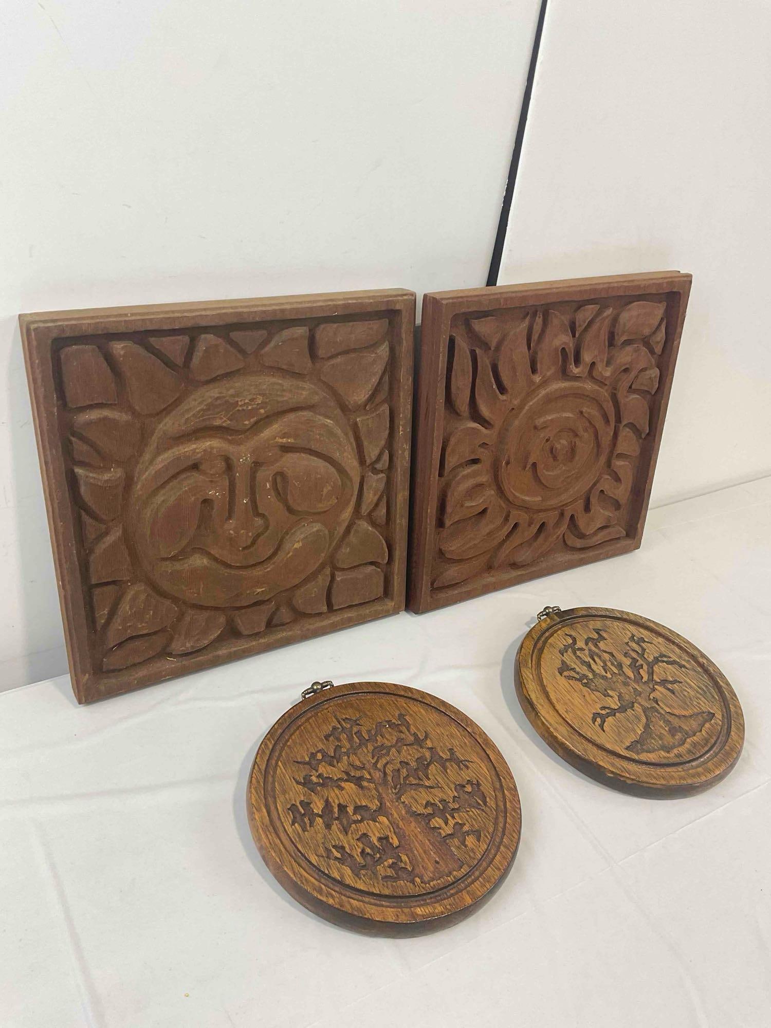 4 pcs Vintage Wood Wall Carvings, incl. 2x Panelcarve Suns & 2x Trees. Excellent Condition. - 3