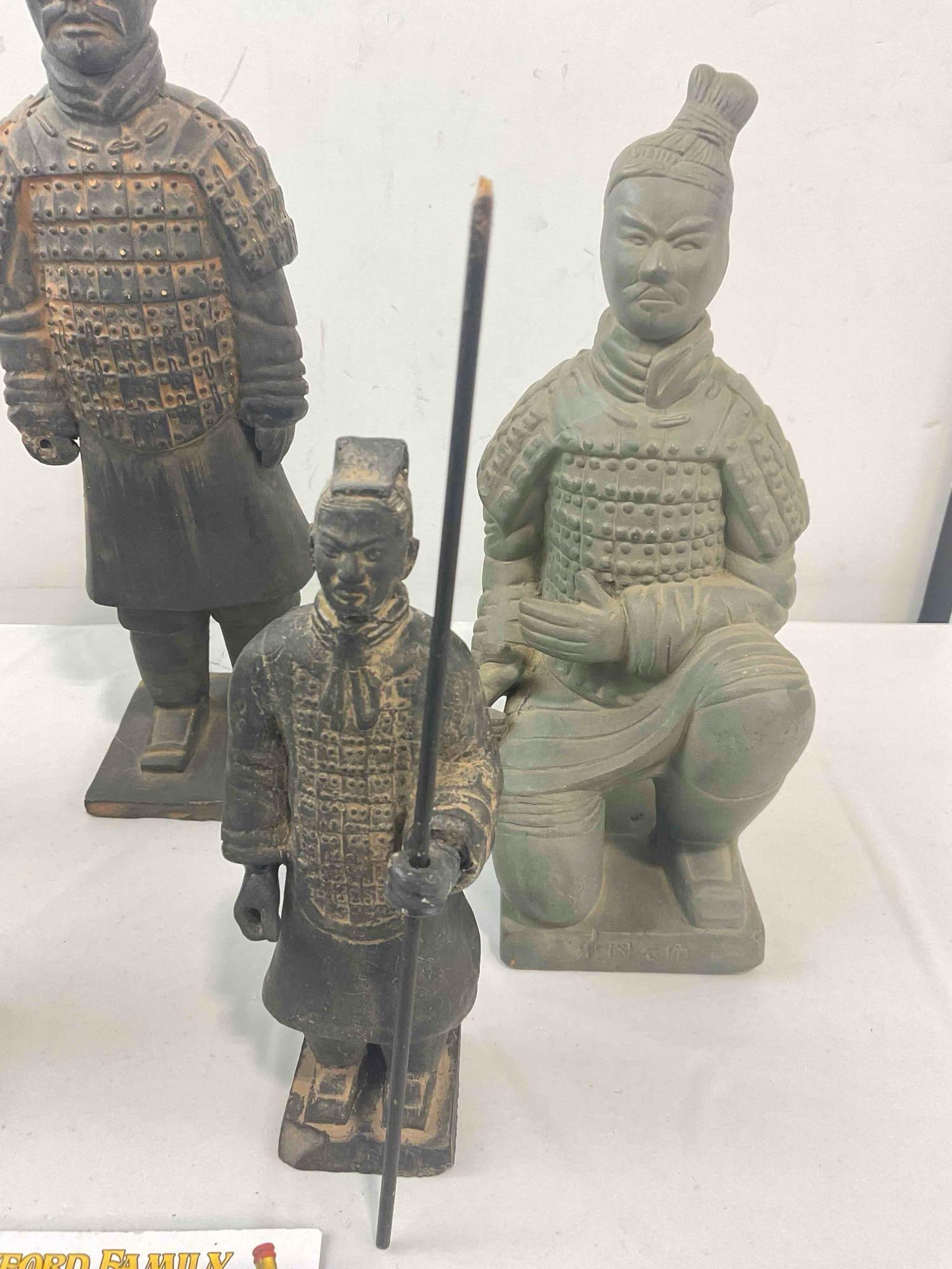 5 pcs Vintage Chinese Replica Terra Cotta Army Figurines. Very Good Condition. See pics. - 5
