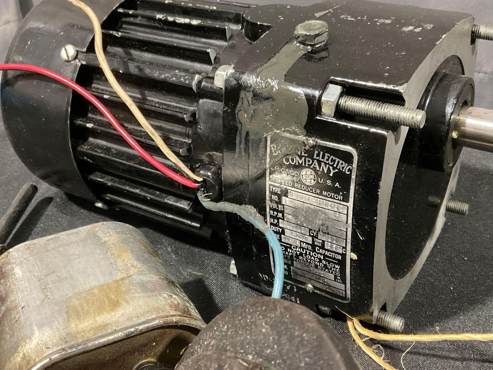 Vintage Bodine Electric Co Speed Reducer Motor, Handful of Chucks, Vises, & more - 4