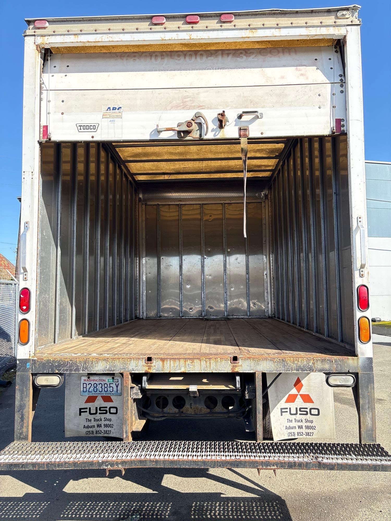 Mitsubishi/Fuso 2007 FE140 with blown head gasket 282,372 miles - 3