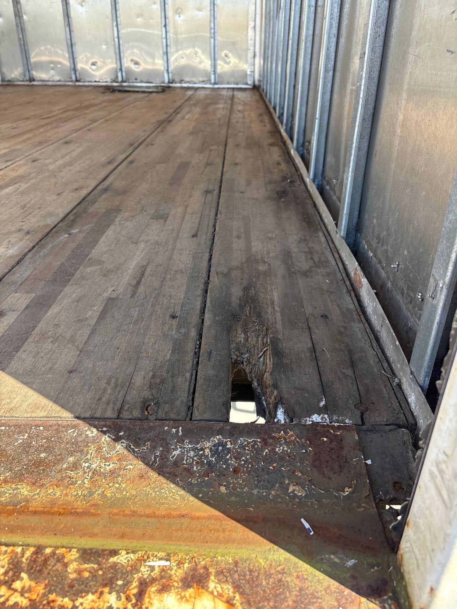 Mitsubishi/Fuso 2007 FE140 with blown head gasket 282,372 miles - 4