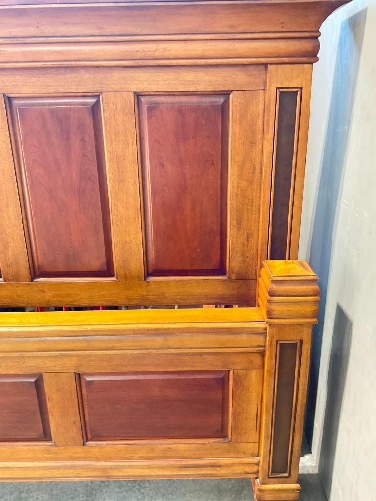 Klaussner "Dick Idol" Cherry and Maple finish two tone Queen rustic bed frame - 6