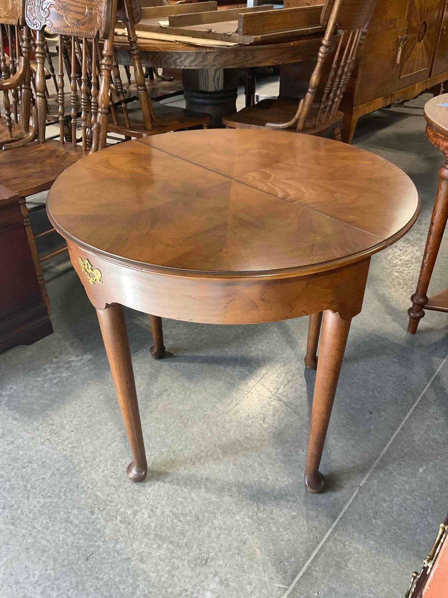 Vintage Henredon Walnut? Wood Demilune Flip Top Card Console Table. Excellent Condition. - 7