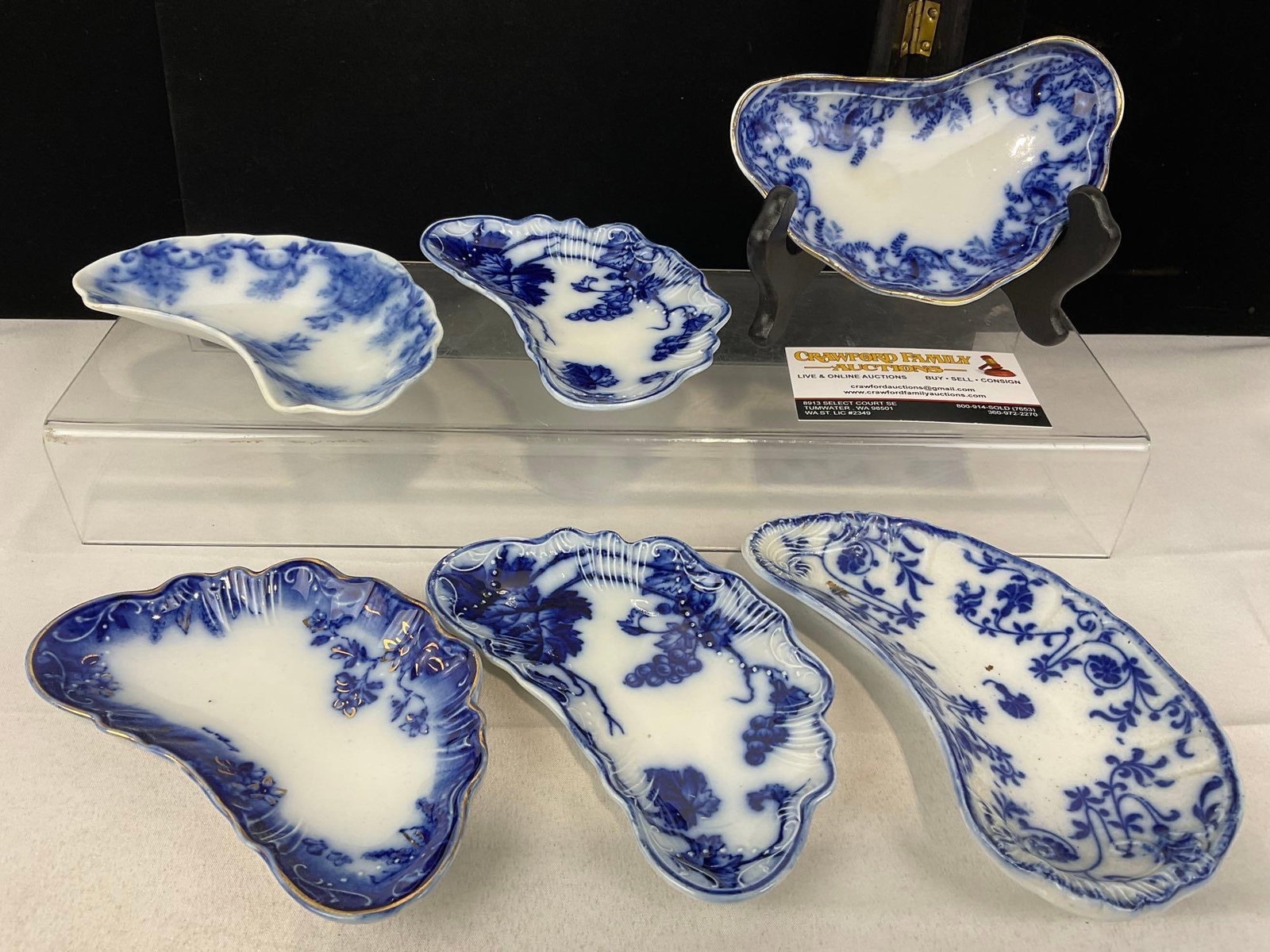 Antique Flow Blue & White Transferware Porcelain Bone Dishes, Scalloped Edge, 4h x 7w x 5d inches: Appears to be in good shape. The piece measures approx 4h x 7w x 5d inches. See pics. E-5520 