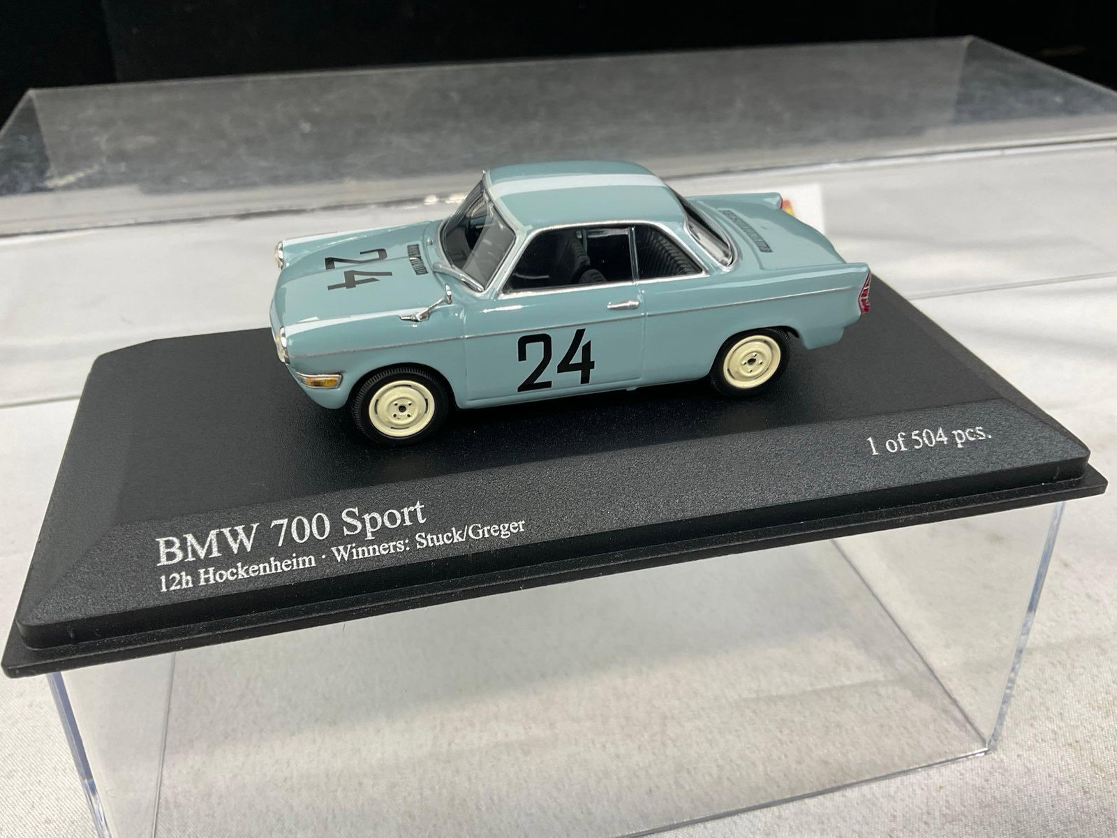 2 1/43 Scale Diecast Cars, 1973 Spark Porsche 911 Carrera & 1960 BMW 700 Coupe - 5