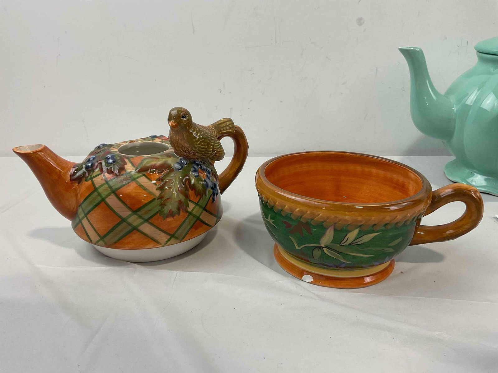 3 pcs Charming Modern Ceramic Teapots, incl. Tracy Porter & Long Rich. Very Good Condition. - 4