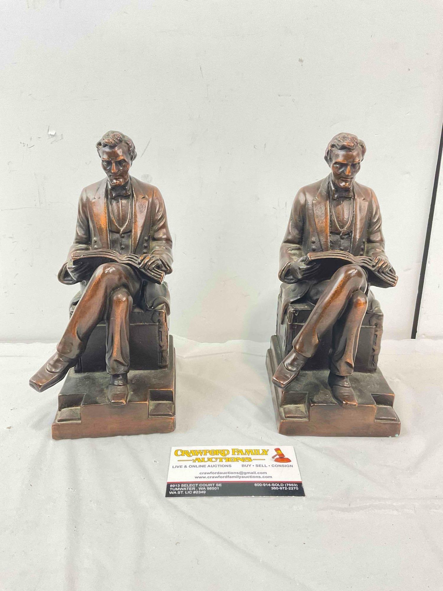 Pair of Bronze Metal Seated Lincoln Statuette Bookends. Excellent Condition. See pics: Pair of Bronze Metal Seated Lincoln Statuette Bookends. Excellent Condition. Measures 4" x 5" x 9" Dm-5720