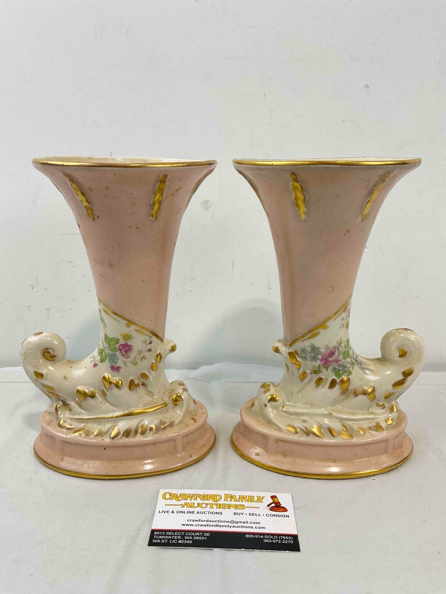 Pair of Vintage Pink, Gold & White Hand Painted Ceramic Cornucopia Vases. Very Good Condition. (1 of 7)