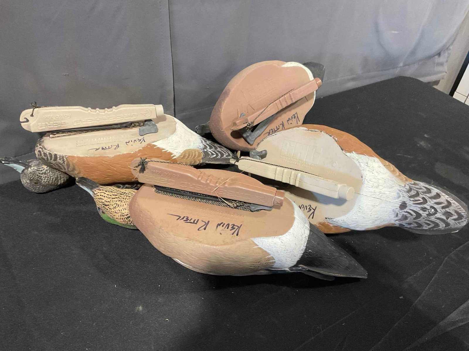 4 pcs Greenhead Gear Plastic Wigeon Duck Decoys, Hens & Drakes. Very Good Condition. - 7