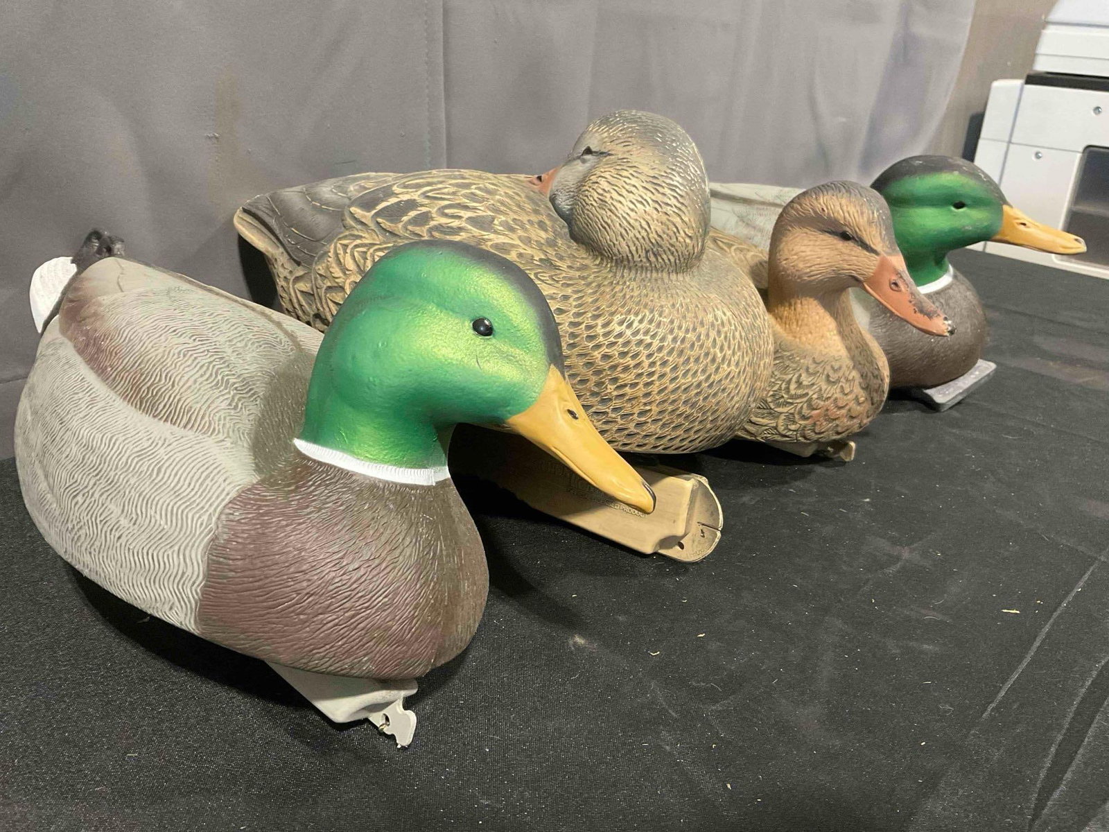 4 pcs Greenhead Gear Plastic Mallard Duck Decoys, Hens & Drakes. Very Good Condition. - 2