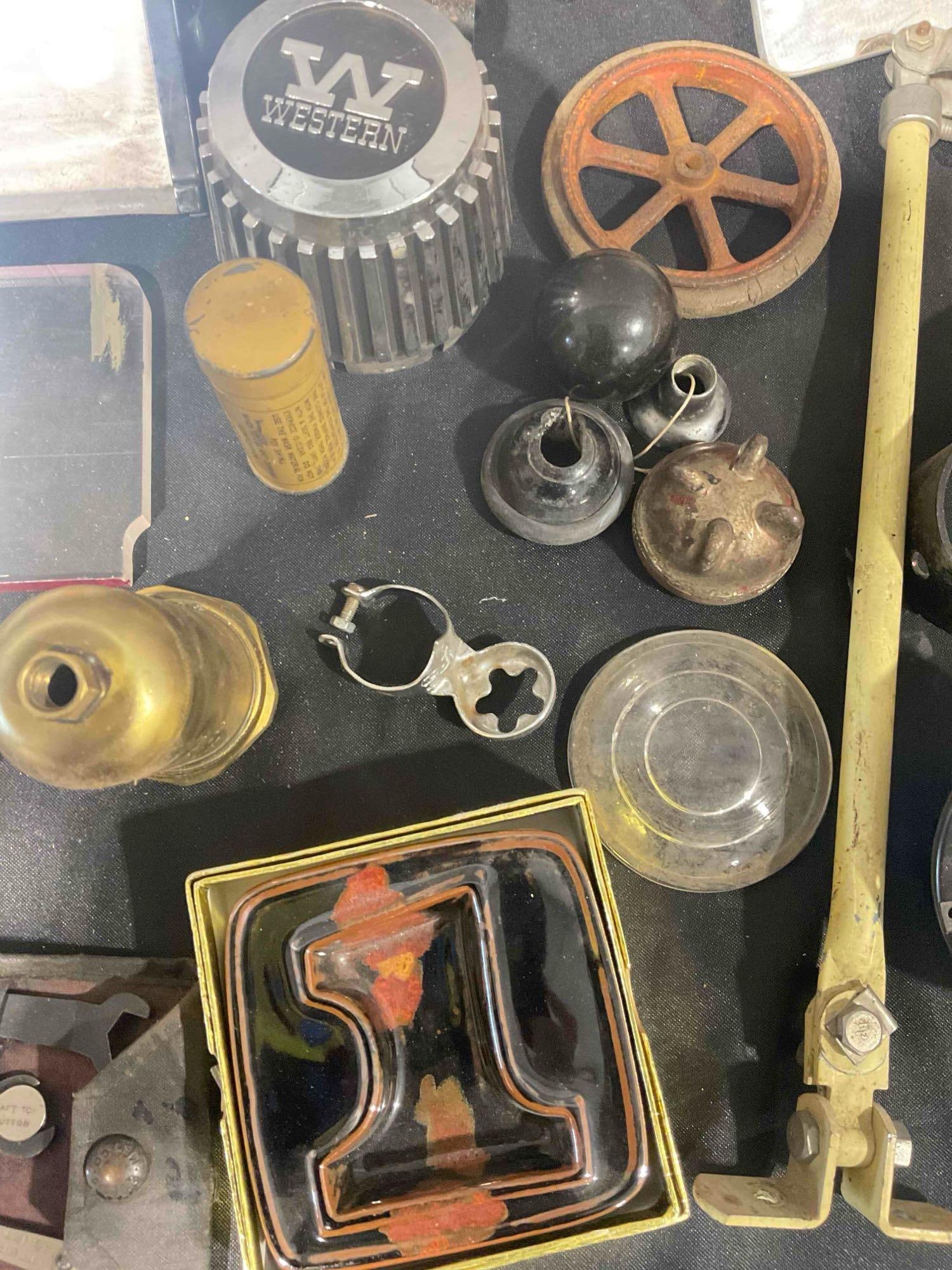 30+ pcs Vintage Car Parts & Assorted Mechanical Pieces, incl. Mirrors, Gauges & More! See pics. - 6