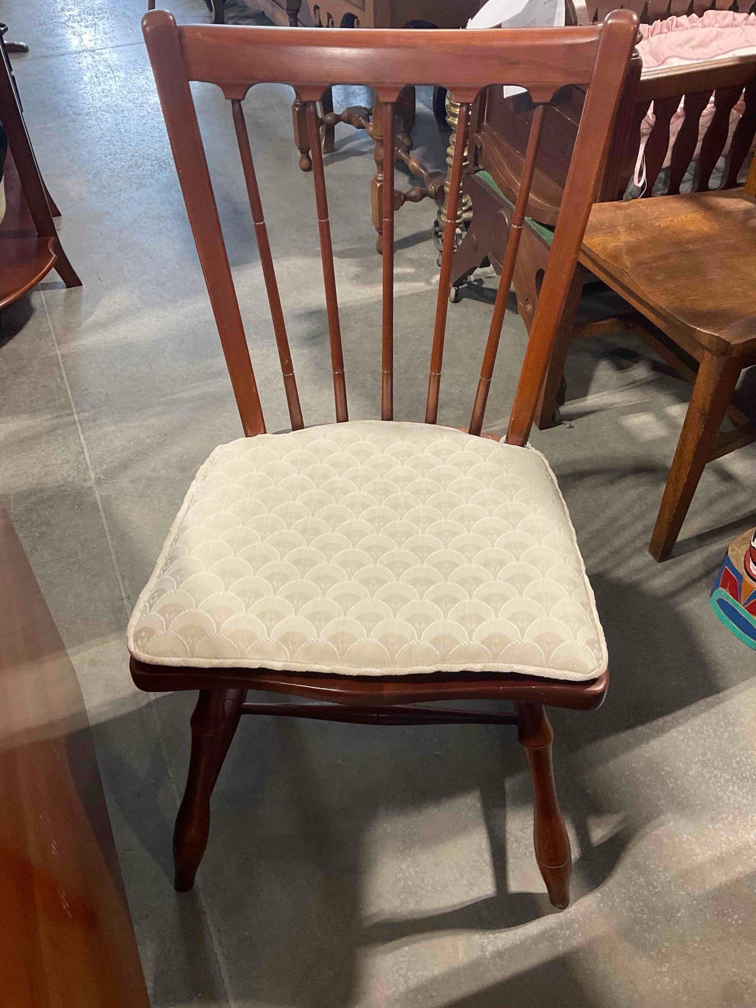 Vintage Pennsylvania House Cherry? Wood Drop & Loose Leaf Dining Table w/ 4 Chairs. See pics. - 6