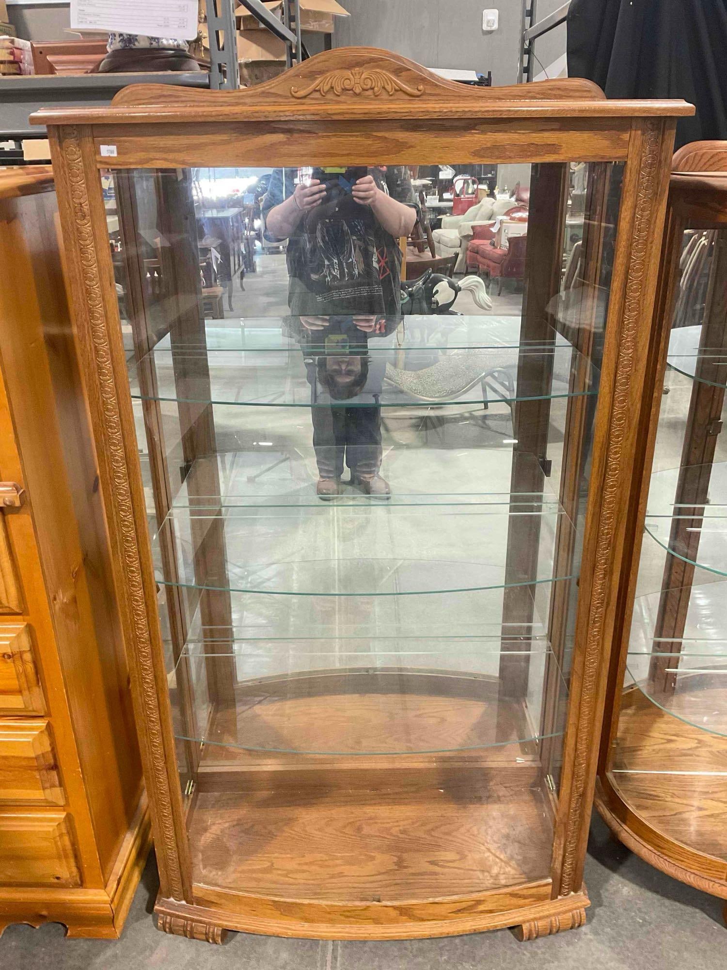 Vintage Oak Wood Display Case w/ Glass Front, 3 Shelves & Side Doors. Tested, Not Working.: Vintage Oak Wood Display Case w/ Glass Front, 3 Shelves & Side Doors. Tested, Not Working, Needs a new bulb. Minor wear indicative of age and use, condition is otherwise very good. Measures 34" x