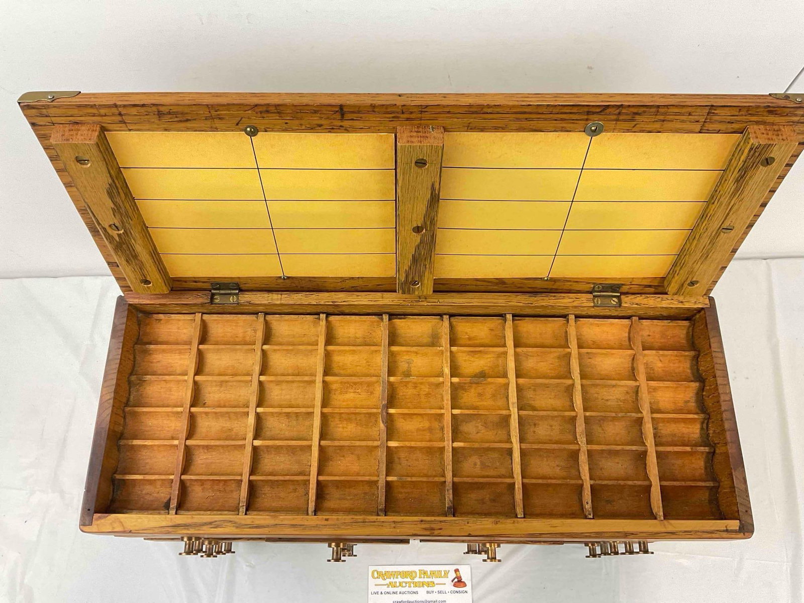 Vintage Oak Watchmaker's Chest w/ Lift Up Top, 20 Drawers & Etched Brass Plaque. See pics. - 5