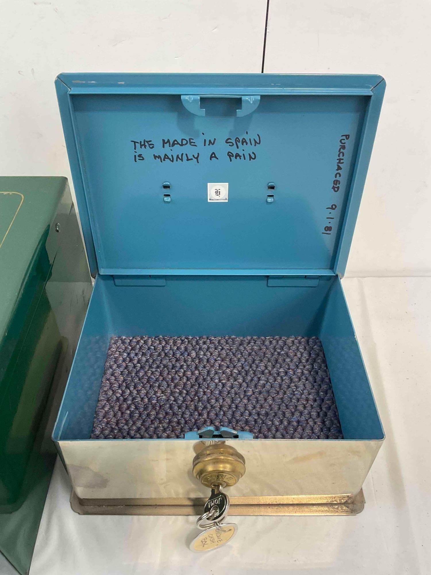 2 pcs Vintage Metal Lock Cash Boxes w/ Keys, Hunter Green & Chrome. Very Good Condition. - 6