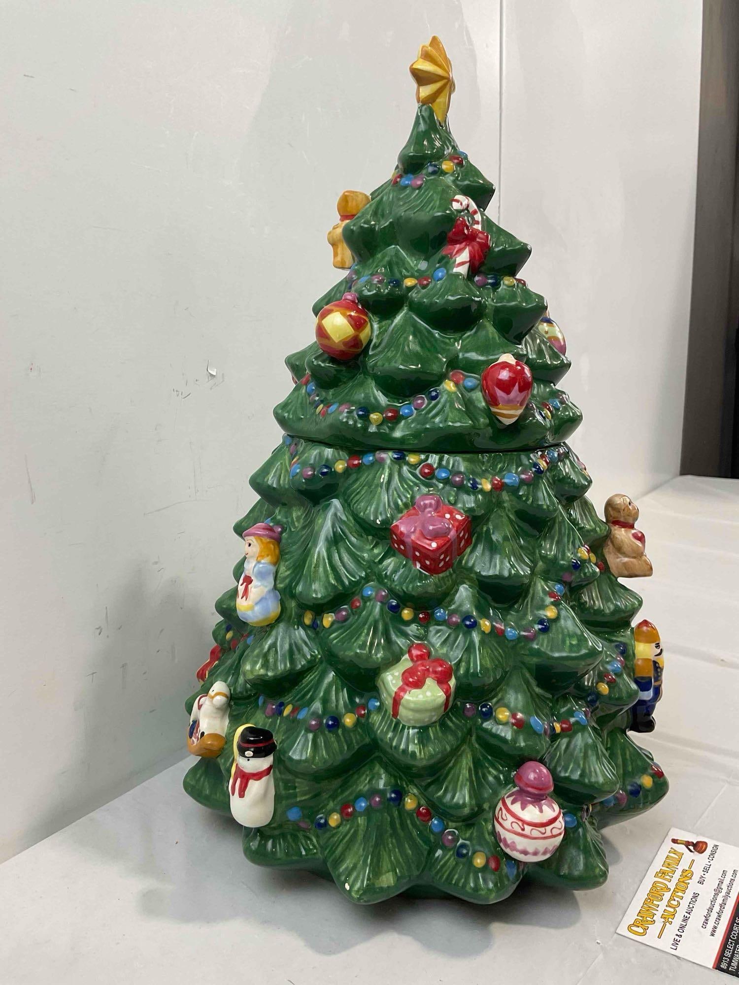 Christopher Radko Traditions Holiday Celebrations Ceramic Christmas Cookie Jar. See pics. - 3