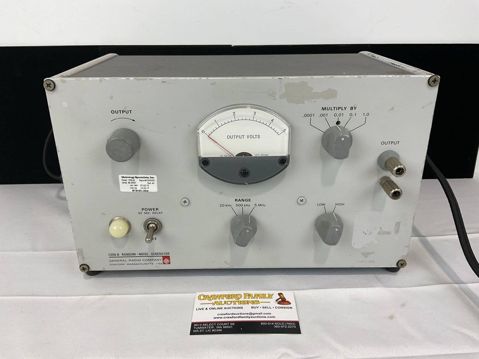 General Radio Co 1390-B Random Noise Generator, 5Hz to 5MHz, 9h x 13w x 10d inches: Appears to be in good shape. The piece measures approx 9h x 13w x 10d inches. See pics. E-5360