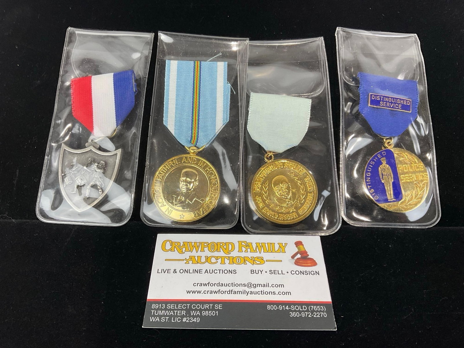 4 Medals, US Dist. Police Service, Spirit of 76 Bicent., J. Edgar Hoover Dist. Service & another...: Commemorative War Medal of Gen. Dwight D. Eisenhower, 1939-1945, Military Organization Sphinx. All medals are part of a single collection. Appears to be in good shape. The pieces together measures
