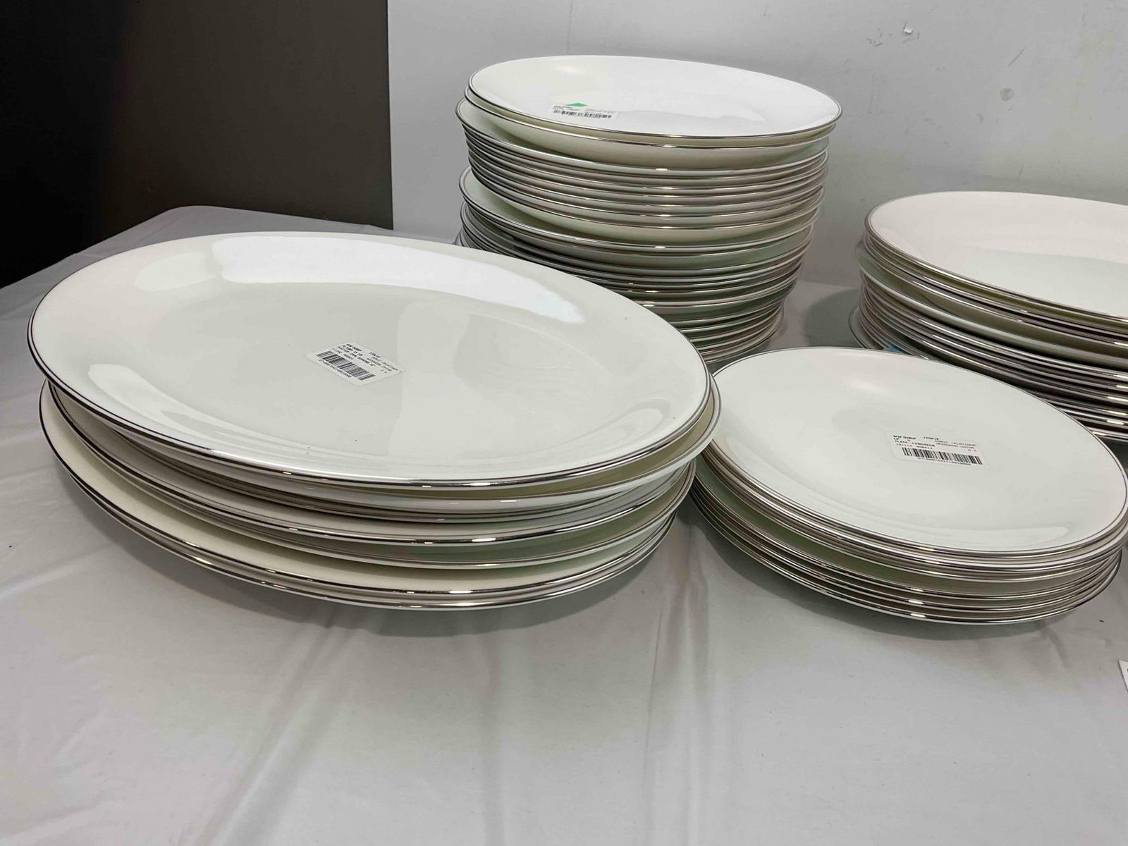 77 pcs Wedgwood White Ceramic Dishes in Doric Pattern w/ Silver Trim. Very Good Condition. - 3