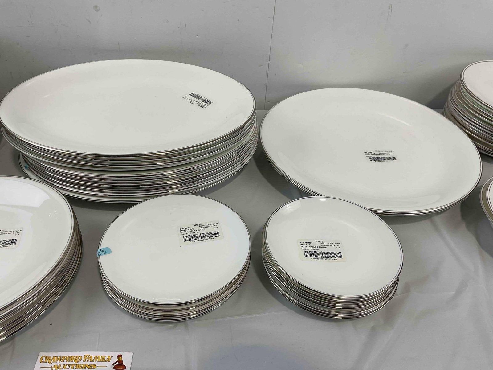 77 pcs Wedgwood White Ceramic Dishes in Doric Pattern w/ Silver Trim. Very Good Condition. - 4