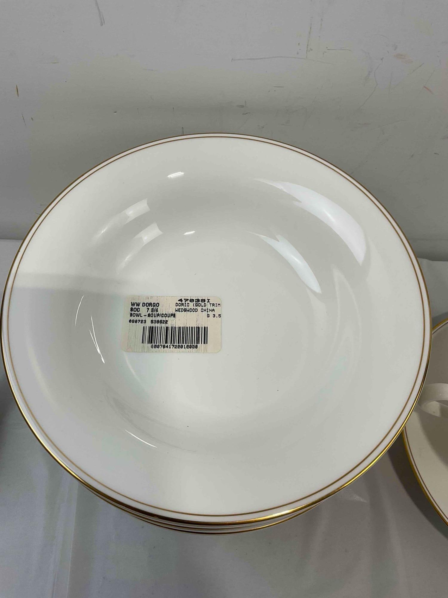 18 pcs Wedgwood White Bone China Dishes in Doric Pattern w/ Gold Trim. Very Good Condition. - 5