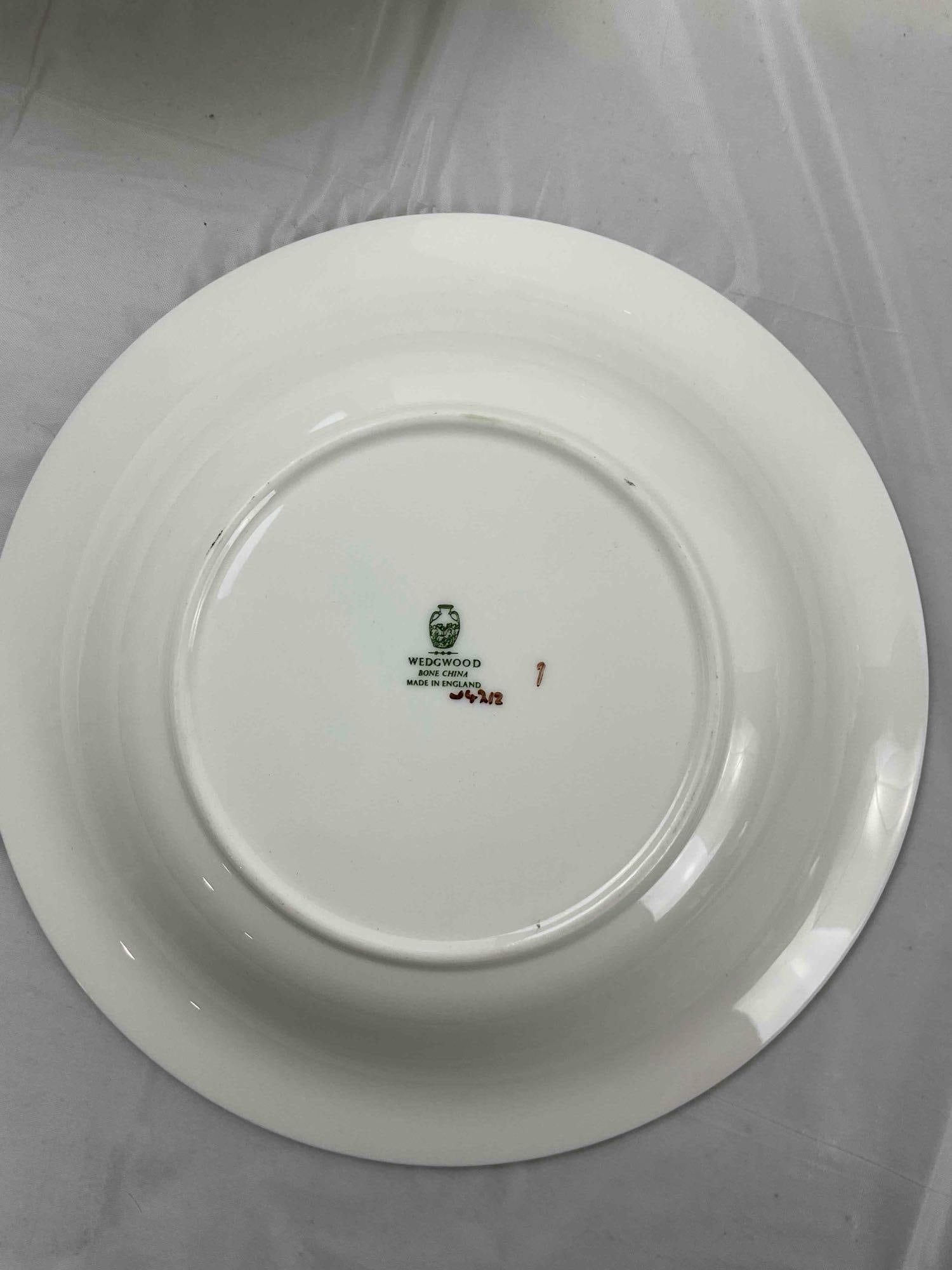 25 pcs Wedgwood White China Dish Set in Doric Pattern w/ Silver Trim. Very Good Condition. - 8