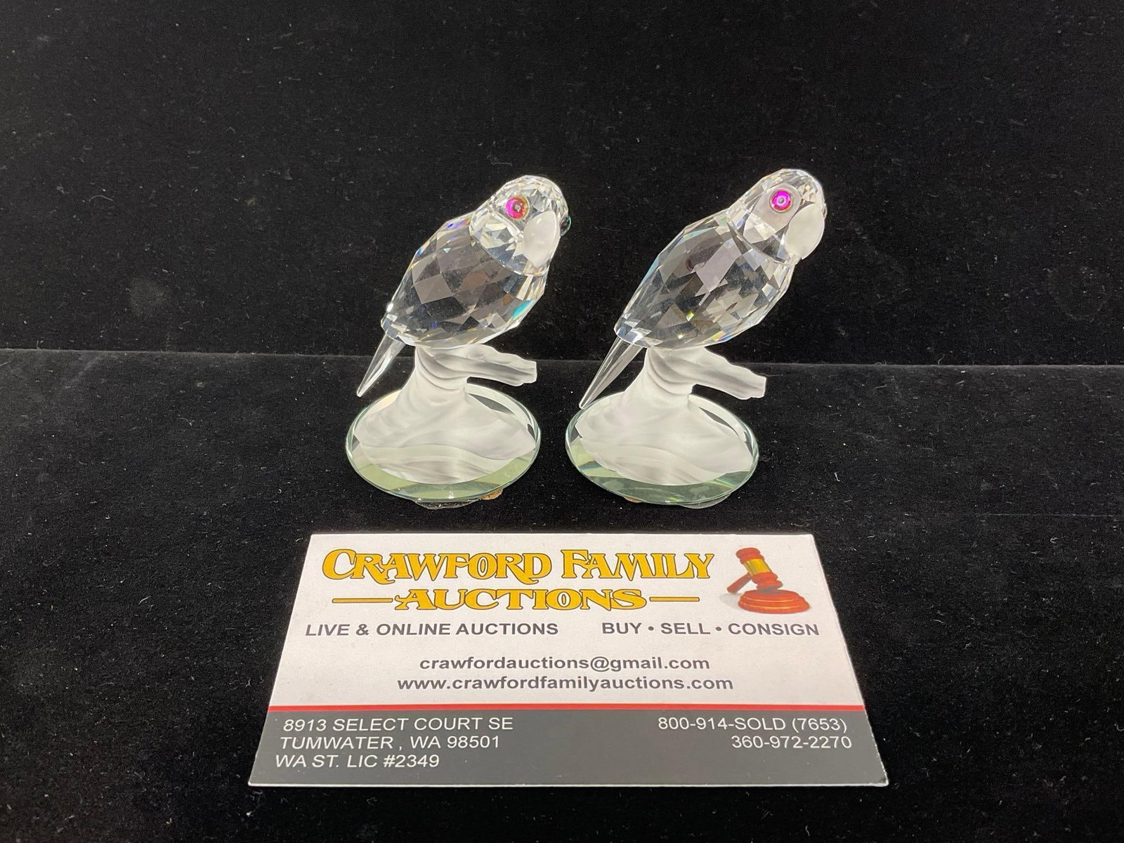 Pair of Retired Swarovski Crystal Parrot Figurines, Up in the Trees Collection: Appears to be in good shape. The piece measures approx 3h x 6w x 4d inches. See pics. E-5810