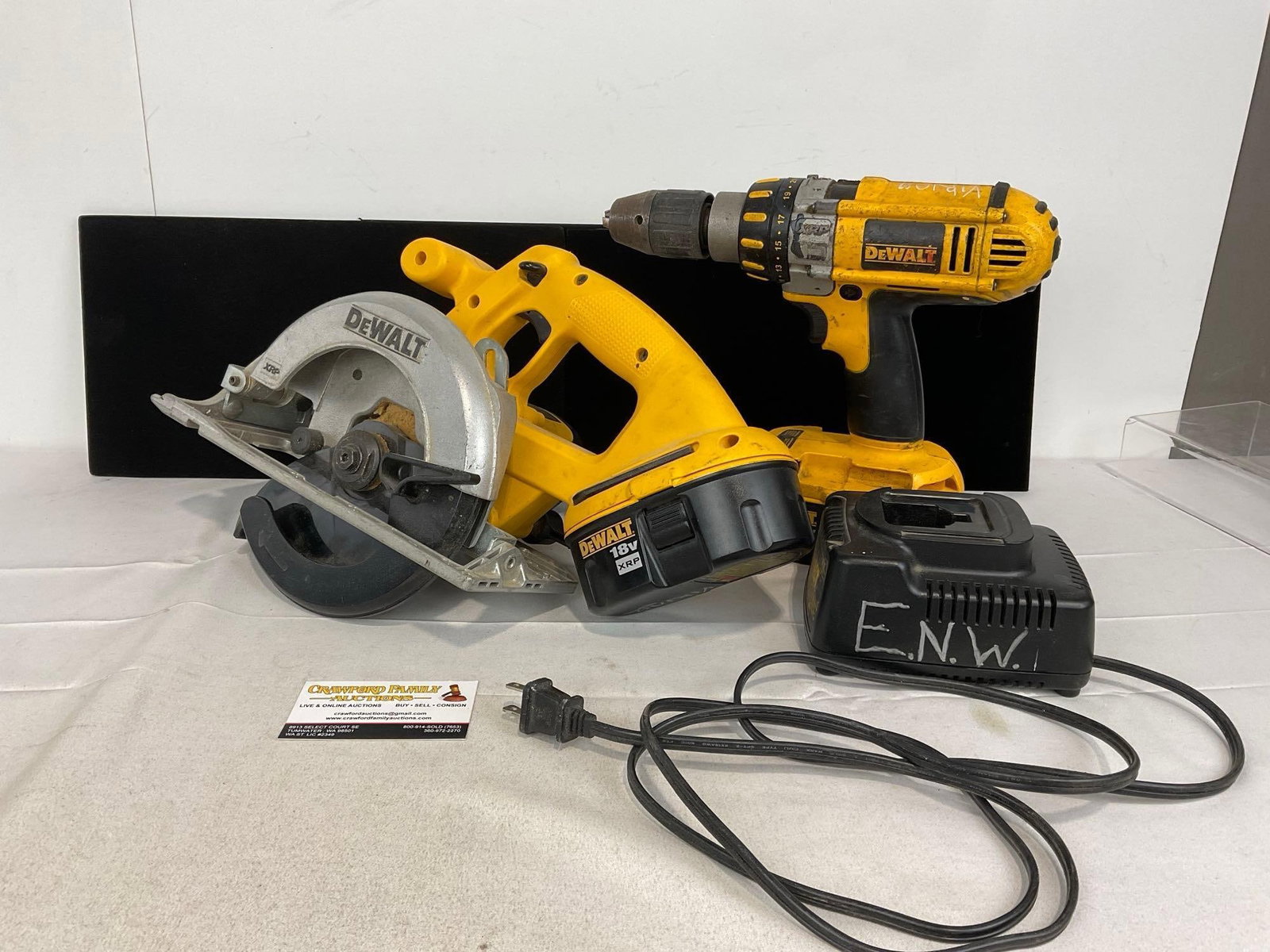 DeWalt DC925 18V Cordless XRP Hammer Drill/Driver & 6.5 inch DC390 Circular Saw: Appears to be in good shape. The pieces measures approx 11h x 17w x 13d inches. See pics. E-2569
