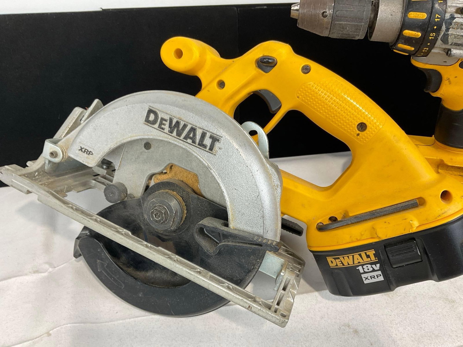 DeWalt DC925 18V Cordless XRP Hammer Drill/Driver & 6.5 inch DC390 Circular Saw - 3