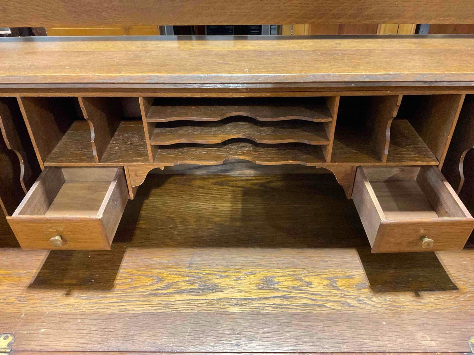 Antique Mission Style Slant Front Quarter Sawn Oak Slant Front Desk. Very Good Condition. - 8
