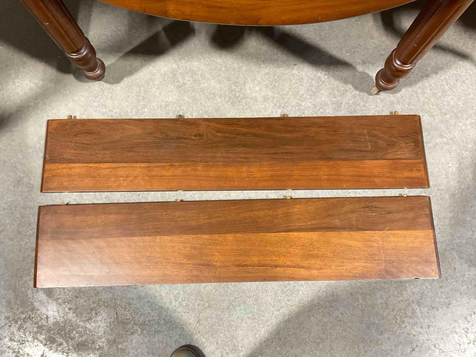 Antique Mahogany Wood Drop Leaf Dining Table w/ 2 Loose Leaves. As Is Condition. See pics. - 2