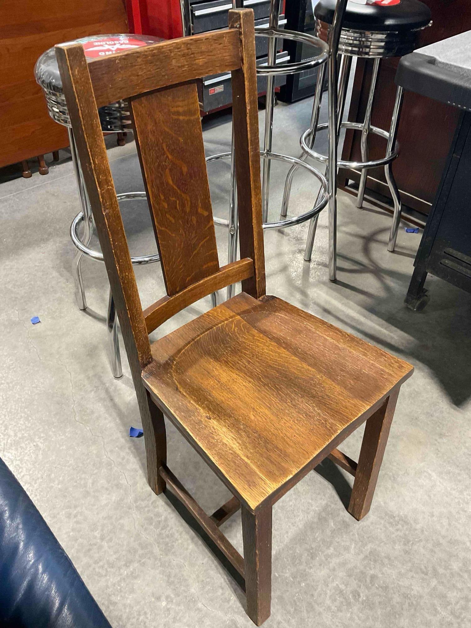 Handsome Antique Arts & Crafts Style Quarter Sawn Oak Wood Chair. Very Good Condition. See pics. - 2