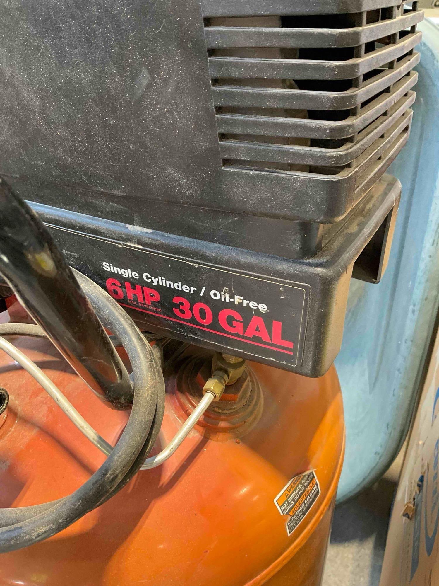 Craftsman Portable 6 HP 30 Gallon Upright Air Compressor Model 919.165140. Tested, Works. - 3