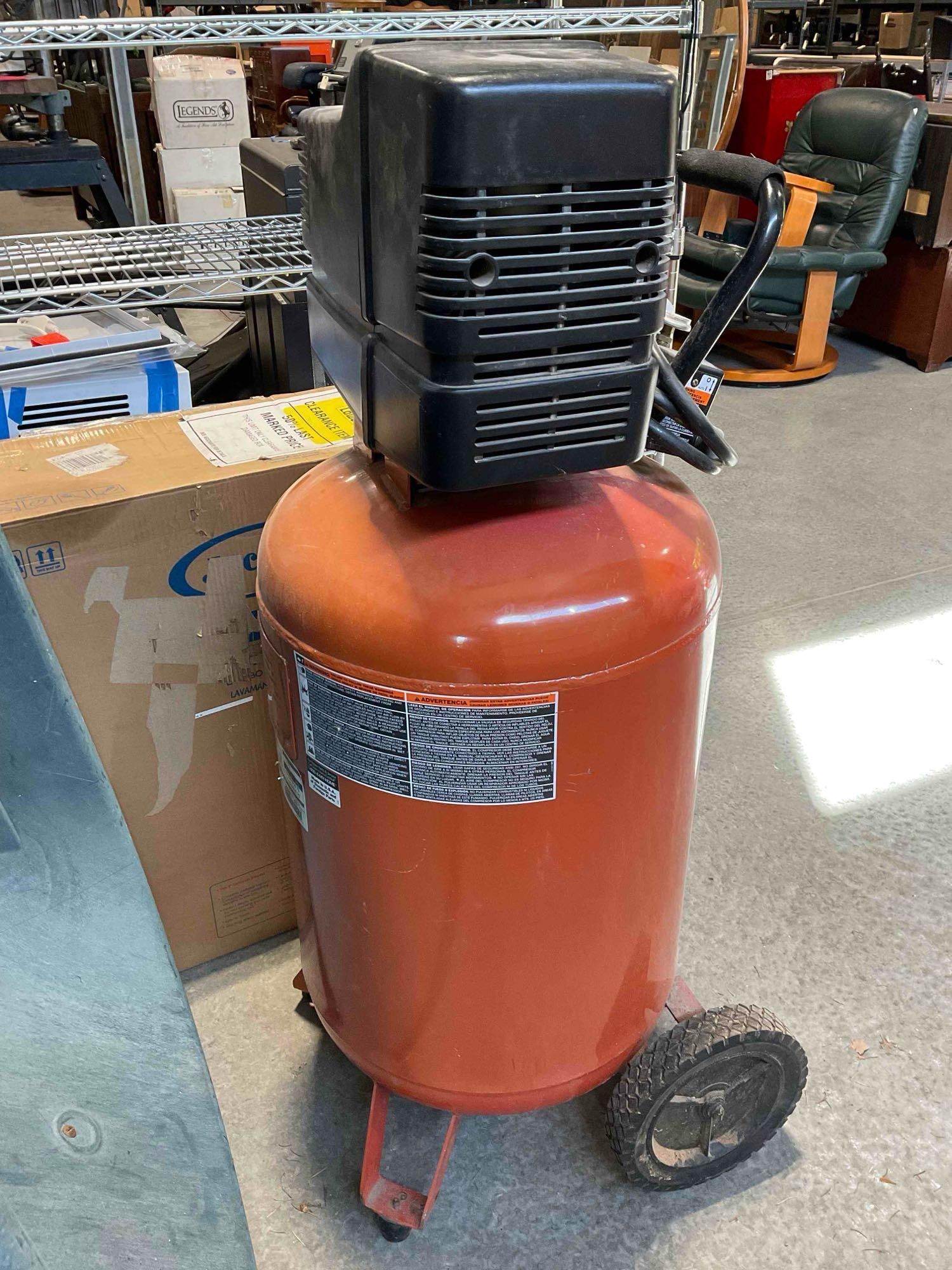 Craftsman Portable 6 HP 30 Gallon Upright Air Compressor Model 919.165140. Tested, Works. - 4