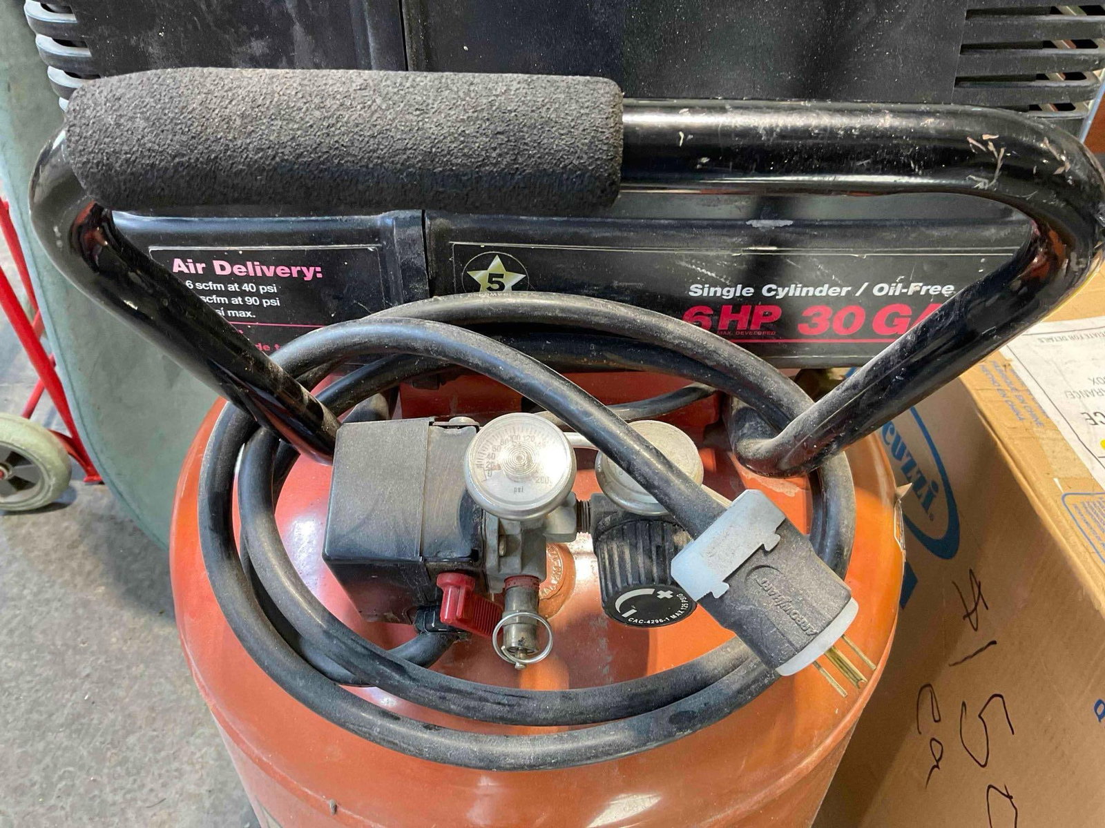 Craftsman Portable 6 HP 30 Gallon Upright Air Compressor Model 919.165140. Tested, Works. - 5