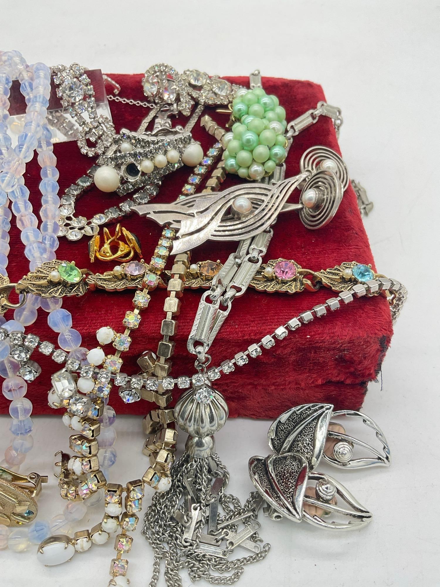7x vintage MC multi colored Rhinestone, Gold & silver toned necklaces, Bracelets & earrings & sig... - 3